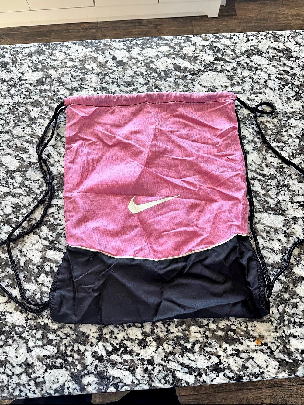 Nike Drawstring Backpack in Pink & Black